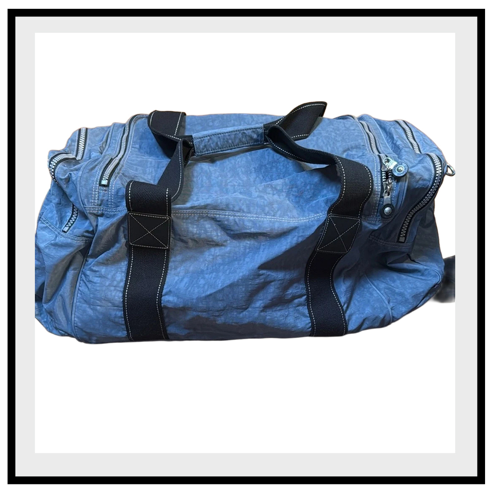 Kipling Weekender/Duffle - Picture 3 of 11